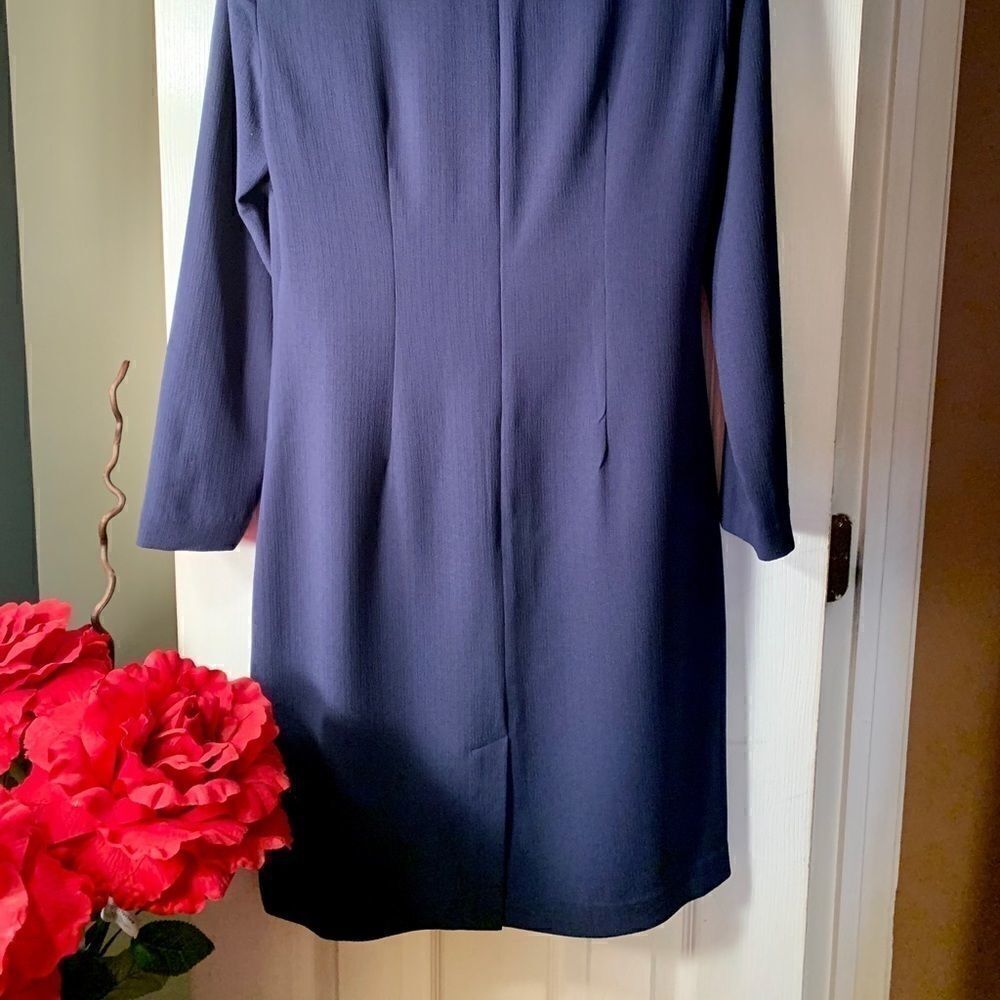Chic Classic Navy Blue Crepe Dress Size 6P - Picture 4 of 6